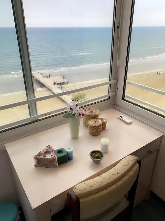 Larnaca Seaview Rooms