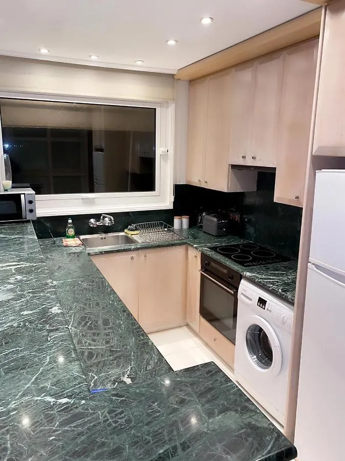 Larnaca Seaview Rooms 0*,  قبرص
